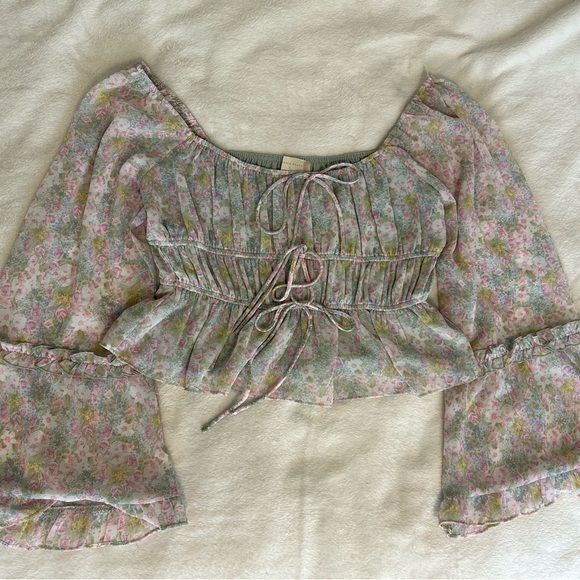 Altar'd State Tops - NWT.  Altar’d State - Pastel Floral Bell Sleeve Blouse - Size: Small